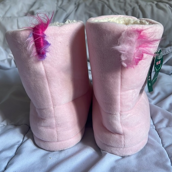 Unicorn slippers 🦄 - Picture 2 of 5